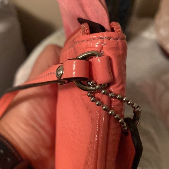 Coach Patent Leather Wristlet coral/pink - Picture 7 of 11